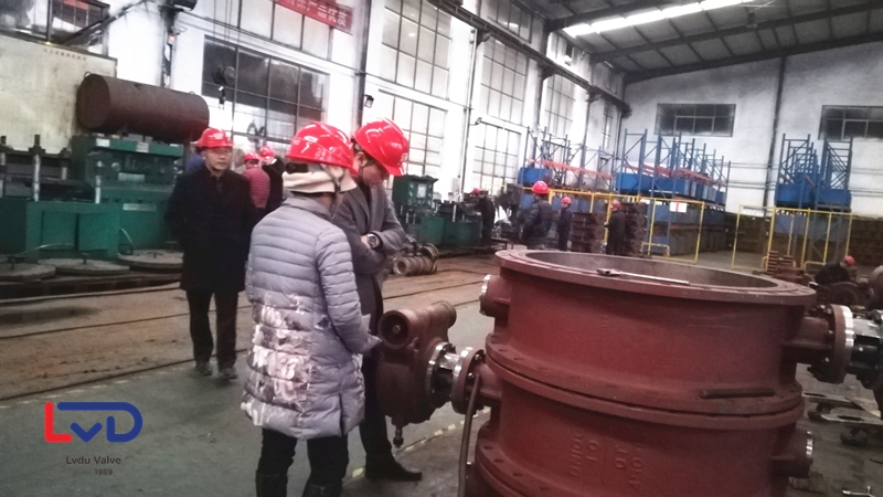 某水務公司領導蒞臨鋁都閥門進行考察調研工作 某水務公司領導蒞臨鋁都閥門進行考察調研工作